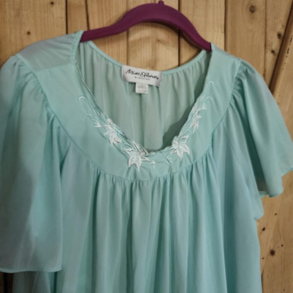 Miss Elaine Classics Aqua Blue Embroidered Nylon Nightgown Large